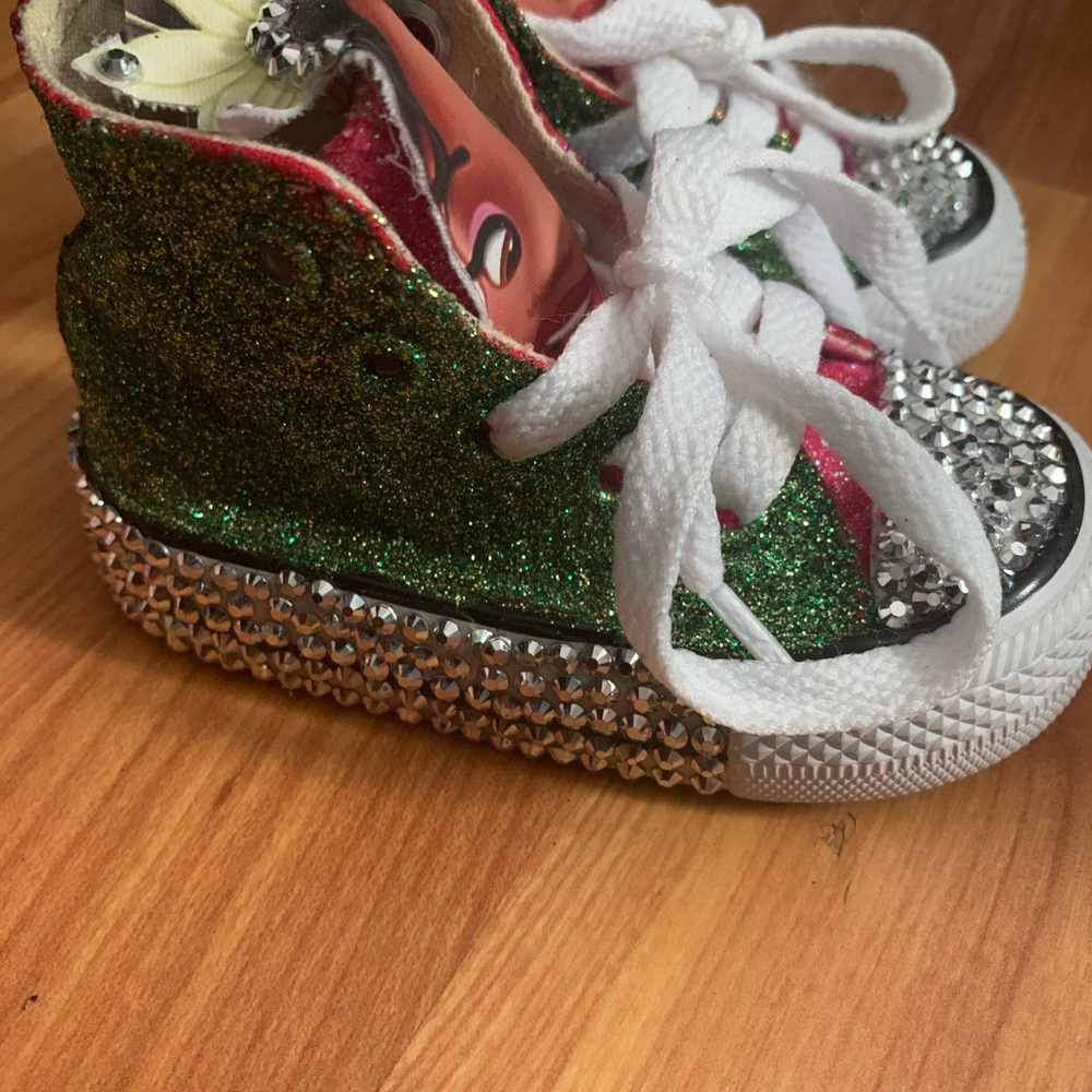 Converse - Picture 4 of 4